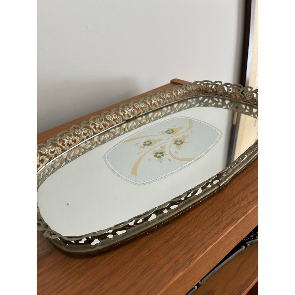 Vintage Oval Brass Gold Tone Filigree Mirror Vanity Tray Floral Perfume Ornate - Picture 2 of 8